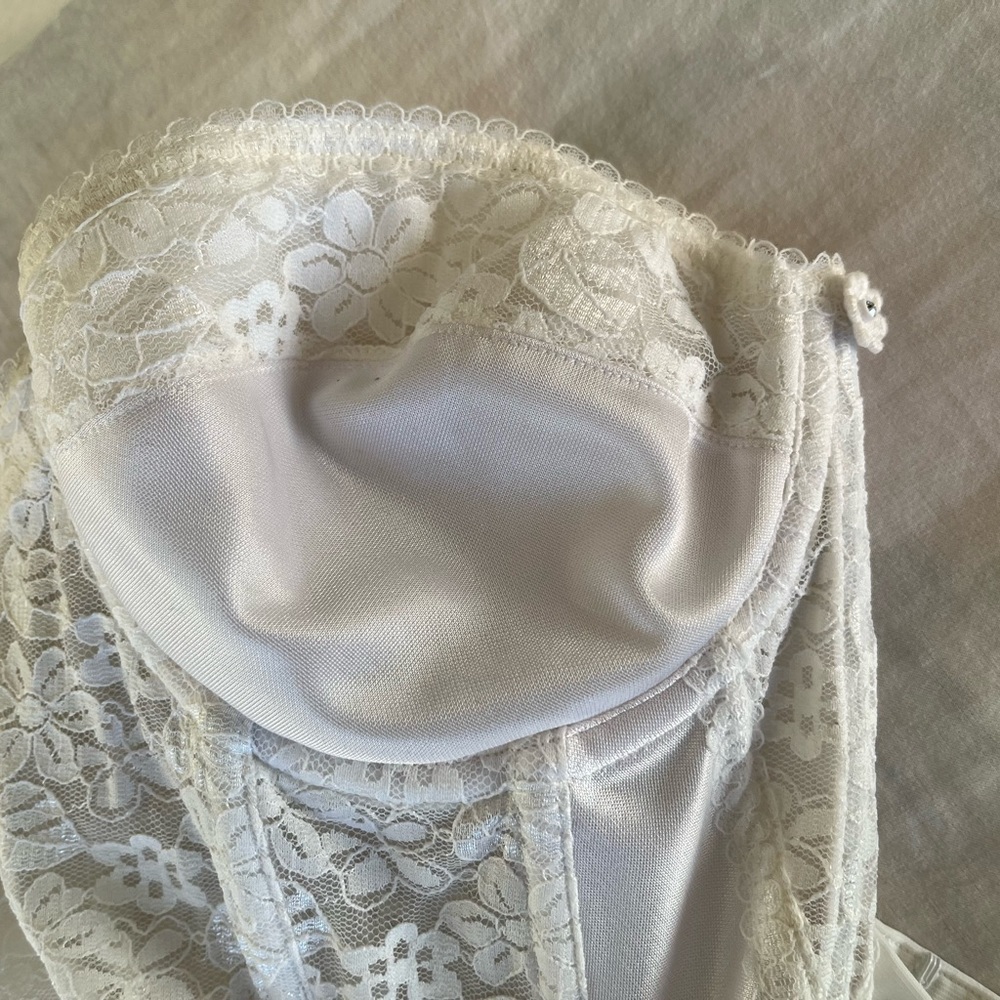Bustier 36B - Picture 2 of 3